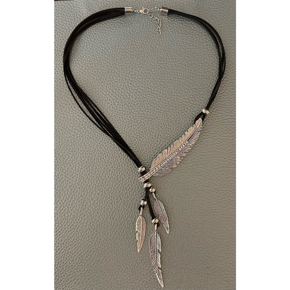 Lasso Lariat Black PU Leather Feather Necklace